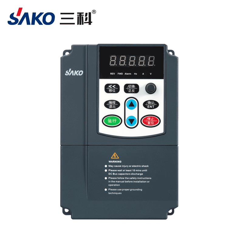 三科220V水泵變頻器0.75-2.2kW