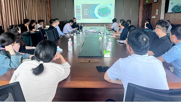 華東工控與上海良信簽署智能配電戰(zhàn)略合作協(xié)議，共創(chuàng)智能配電解決方案新篇章